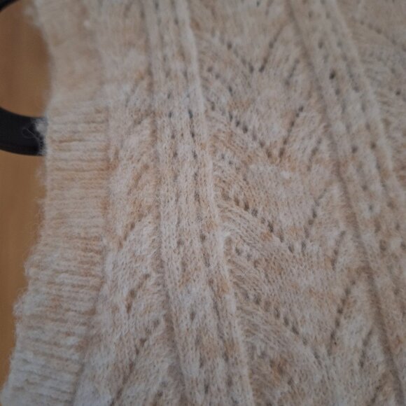 Jessica Simpson, Knit mockneck sleeveless, size S, Cream - Picture 4 of 6